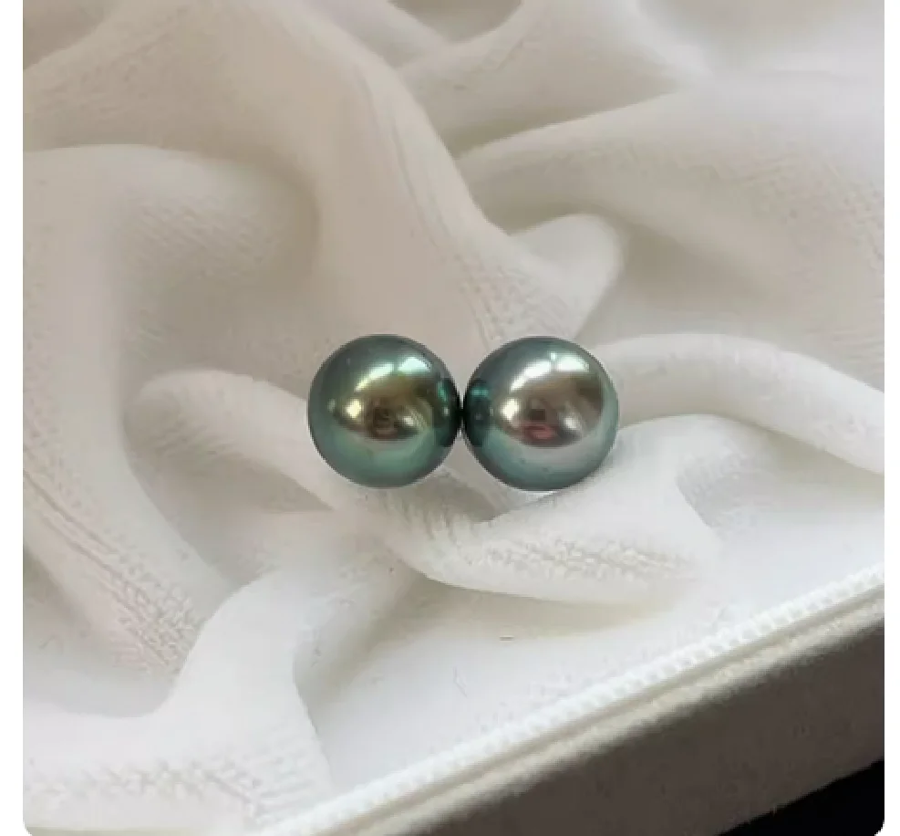 

RARE STERLING SILVER 6-7mm BLACK PEACOCK PEARL STUD EARRINGS