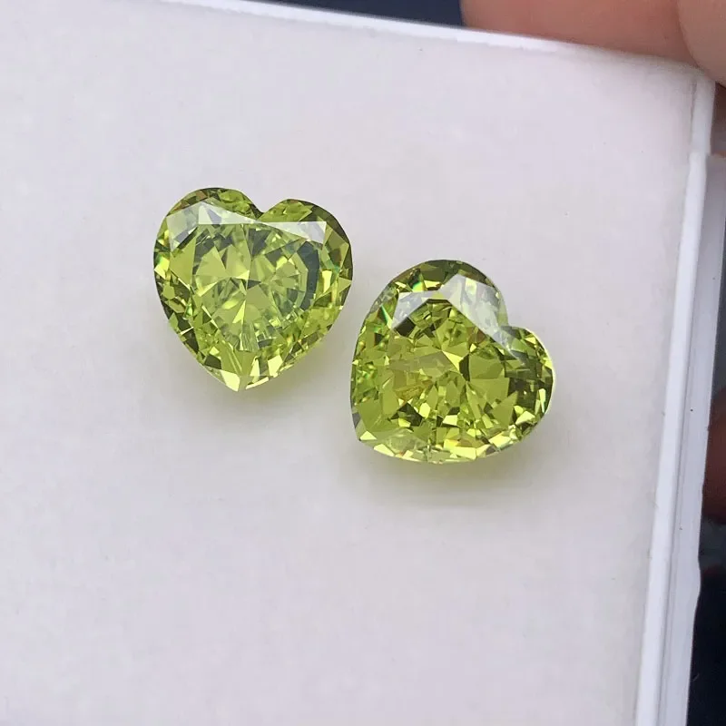 

Pirmiana New Apple Green Heart Shape Crushed Ice Cut Cubic Zirconia High Carbon CZ Gemstone for Jewelry Making