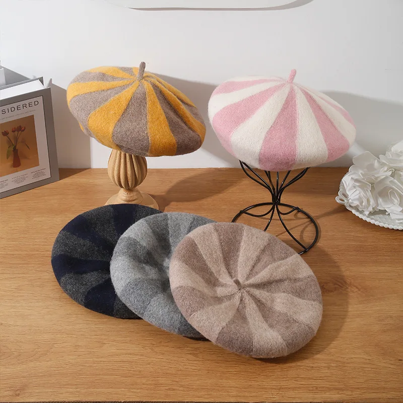 الخريف الشتاء قبعة صوف مسطحة أعلى اللون حظر الأزياء قبة ثلاثي الأبعاد الصوف قبعة الرسام البريطاني قبعة بونيه 4m771