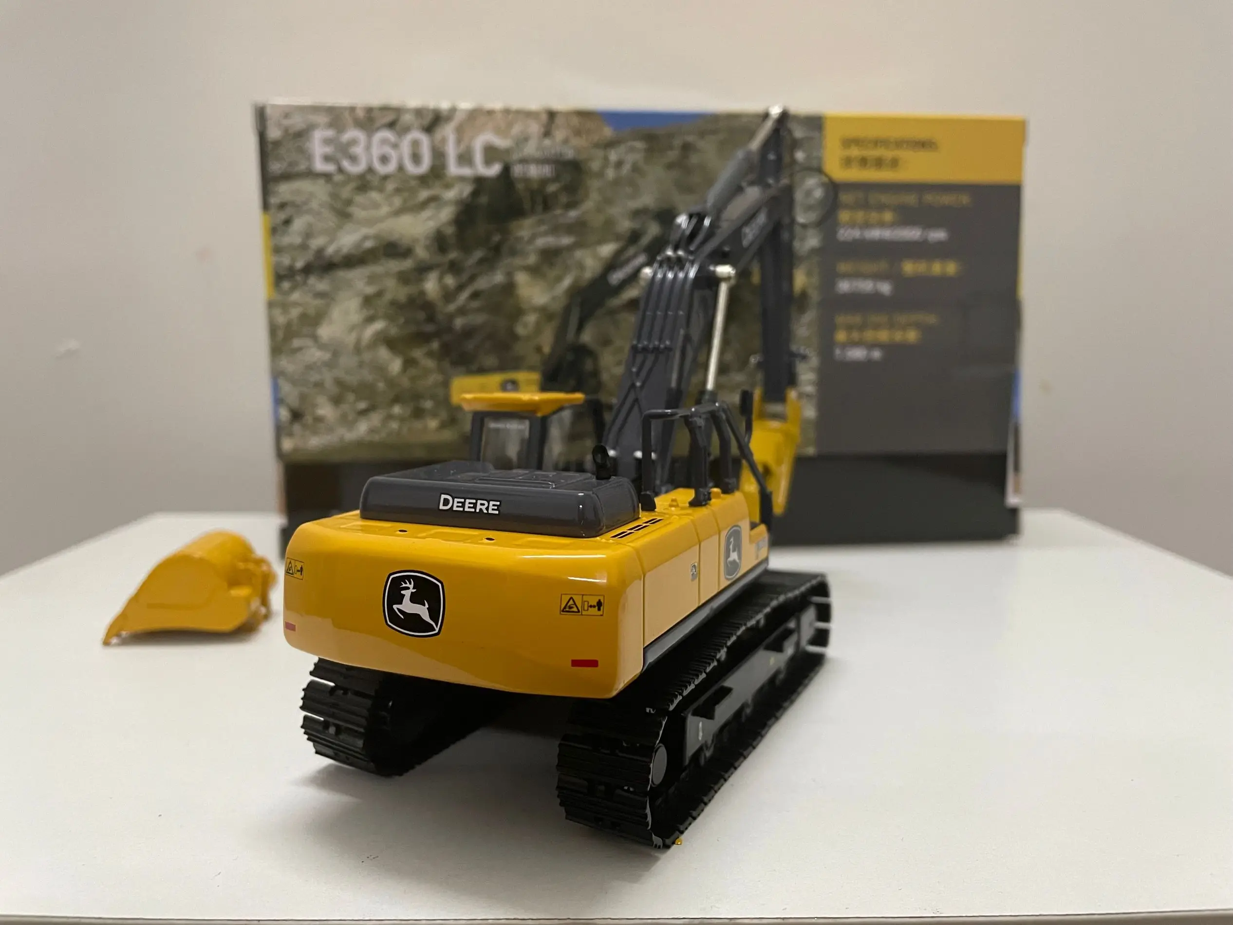 E360 LC Excavator/Demolition Machine 1/50 Scale Die-Cast Metal Model