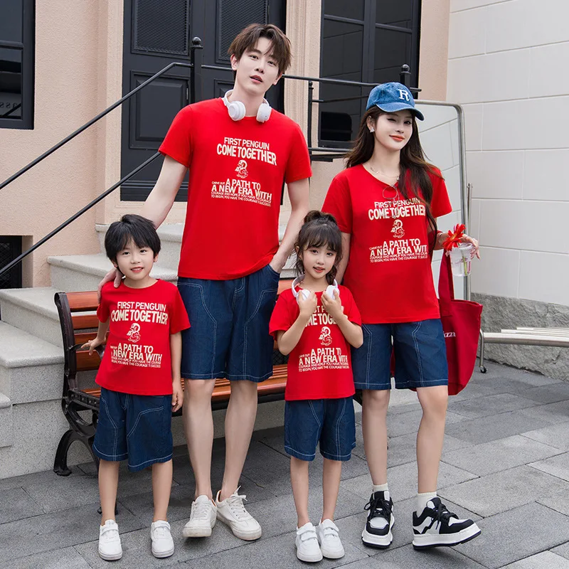 

Dad and Daughter T Shirt Mom and Son Matching Tee Shirts Summer Family Clothes Father Mother Baby Top and Denim Shorts Outfits