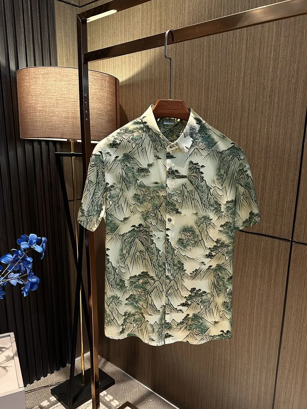 

New Summer Men's Silk irt ort Sve Mountain Water Lacape Creative Chinese Sle High End Silk Breathable Fa...