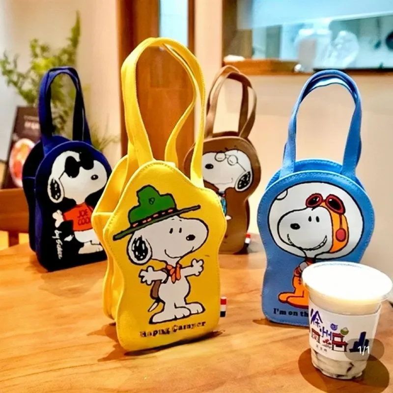 Snoopy Japanese new style cute fun creative cartoon print portable three-dimensional canvas hand-held crossbody coin storage bag