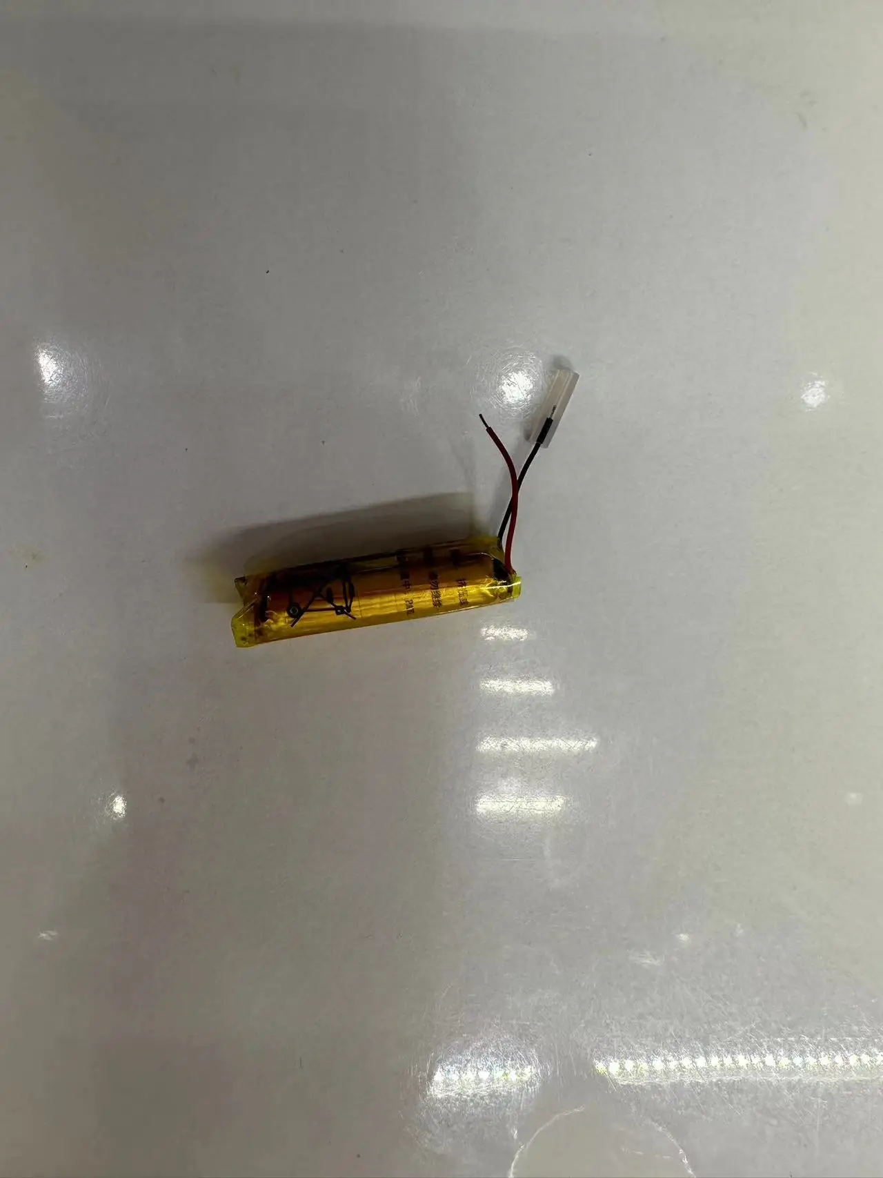 Authentic 70300 3.7V 100MAH Capacitive Lithium ion Rechargeable Battery High Capacity Cylindrical Bluetooth Earphone Toy