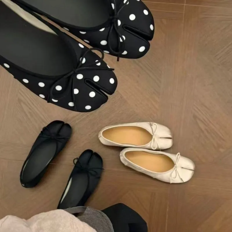 Sapatos Femininos Slip-on Sweet Bow Primavera 2026: Novidade Versátil com Sola Macia e Bico Aberto