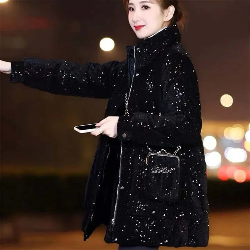 

2023 Winter New Short Down Cotton-padded Jacket Women's Fashion Heavy Lndustry Sequined Zipper Warm Long Sleeve Coat Ladies