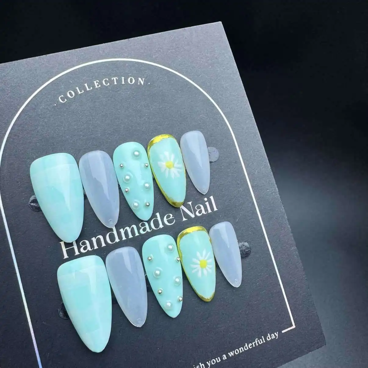 10 قطعة الصحافة اليدوية على الأظافر الأزرق اللوز ثلاثية الأبعاد اللؤلؤ ديكور الأظافر وهمية يمكن ارتداؤها انفصال التوابل فتاة الأظافر كاذبة الأوروبية