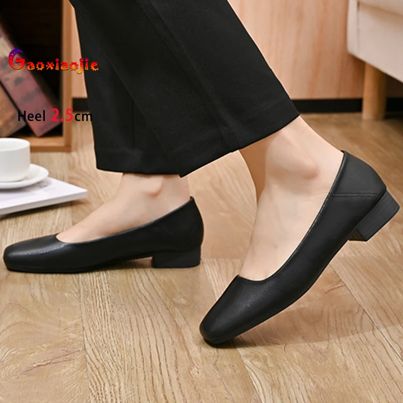 الموضة الكلاسيكية الأسود كعوب منخفضة 2.5 سنتيمتر أحذية نسائية كعب مربع رئيس مربع السيدات مضخات الأحذية الجلدية الناعمة أحذية عمل غير رسمية
