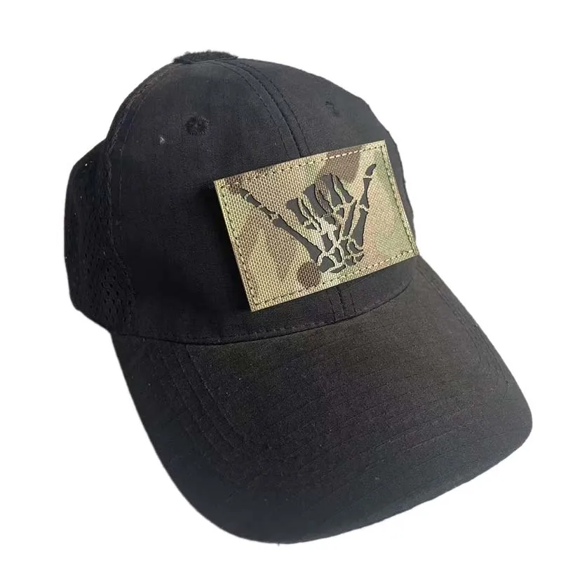 Totenkopf-Skelett-Hand-Finger Taktische Applikation, Outdoor-Abzeichen IR Infrarot-Reflektierende Patches mit Klettverschluss für Rucksack, Weste – Detail 2