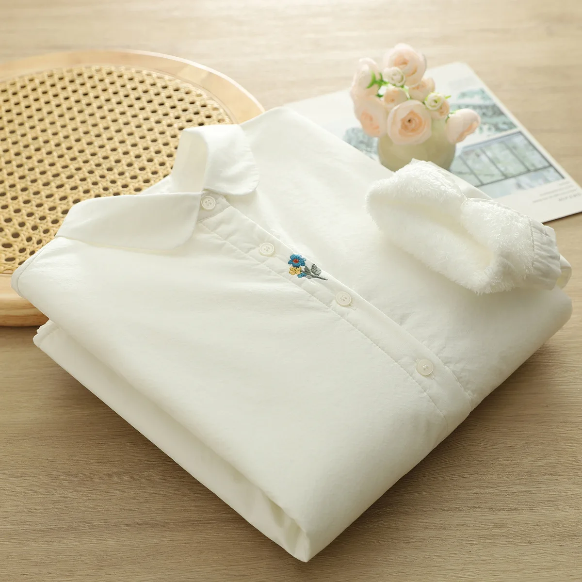 [즉시 배송] 고품질 여성용 면 두꺼운 블라우스 셔츠 2025 겨울 신상 플리스 긴팔 흰색 안감 캐주얼 따뜻한 셔츠