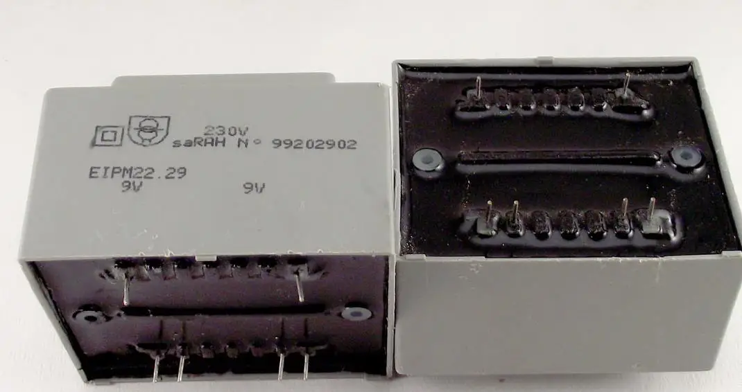 1PCS   Imported sealed EI transformer double 9V35W   USED     EIPM22.29