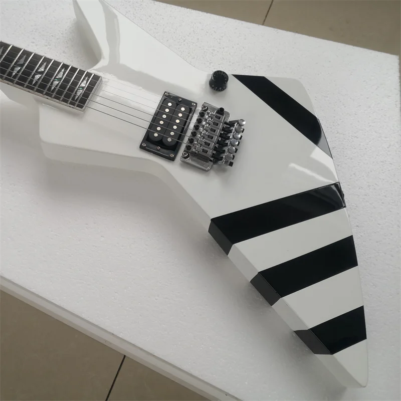 Goose Type Electric Guitar, White Paint, Black Strip Character, Can Be Customized in Any Color