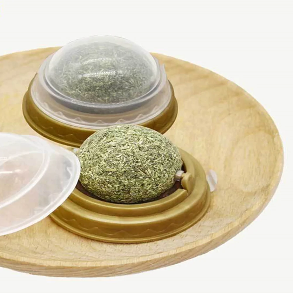 

2Pcs Cat Licking Ball Catnip Sweet Edible Chew Clean Teeth Safe Natural Cat Bite Promoter Catnip