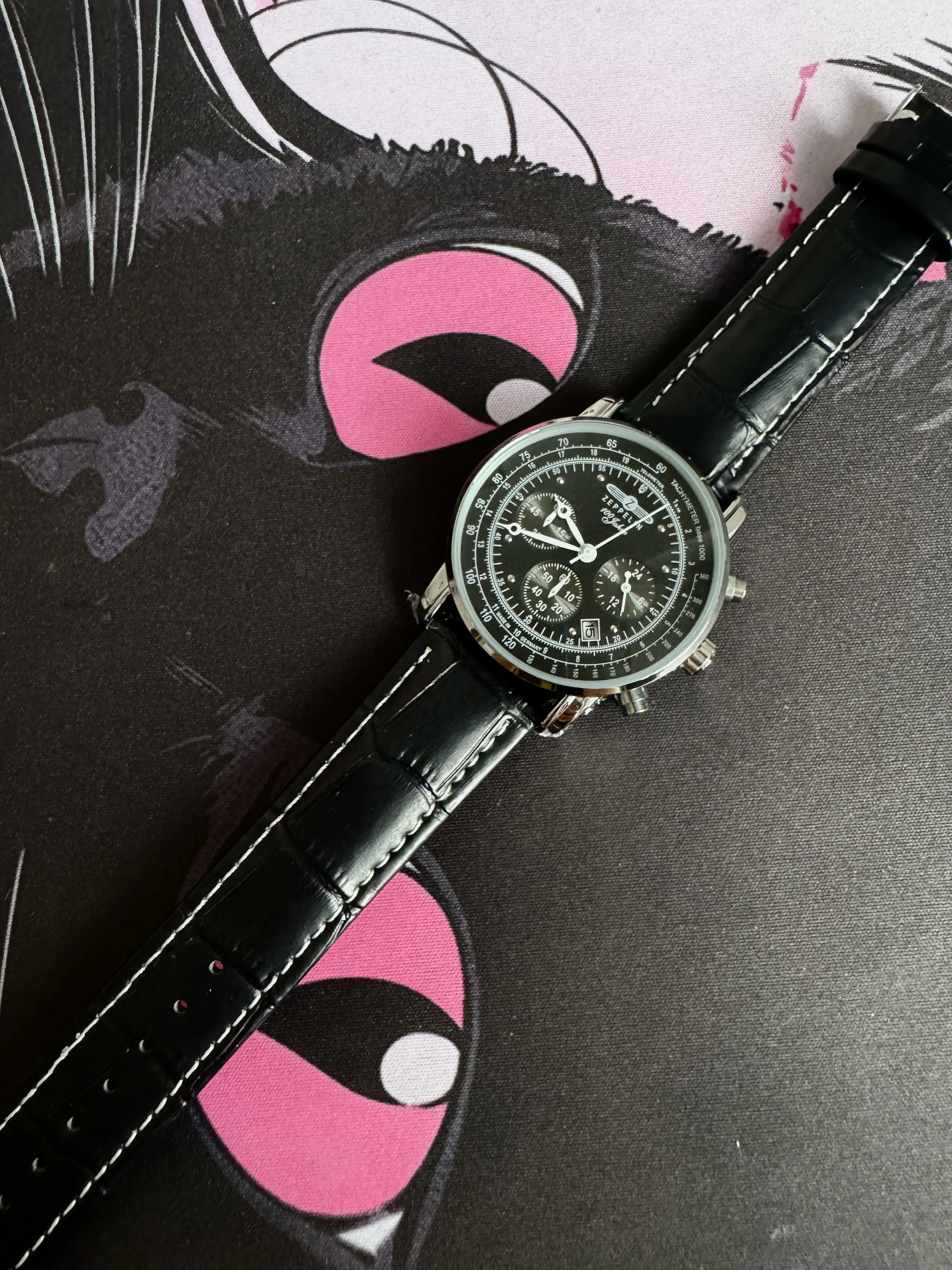 Three eyed, six needle round quartz men's business bestseller timing watch