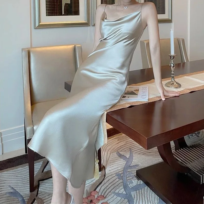 Sommerliches Damenkleid im klassischen koreanischen Stil, schmal geschnitten, dünn, trendiges Trägerkleid, elegant, einfarbig, Partykleid