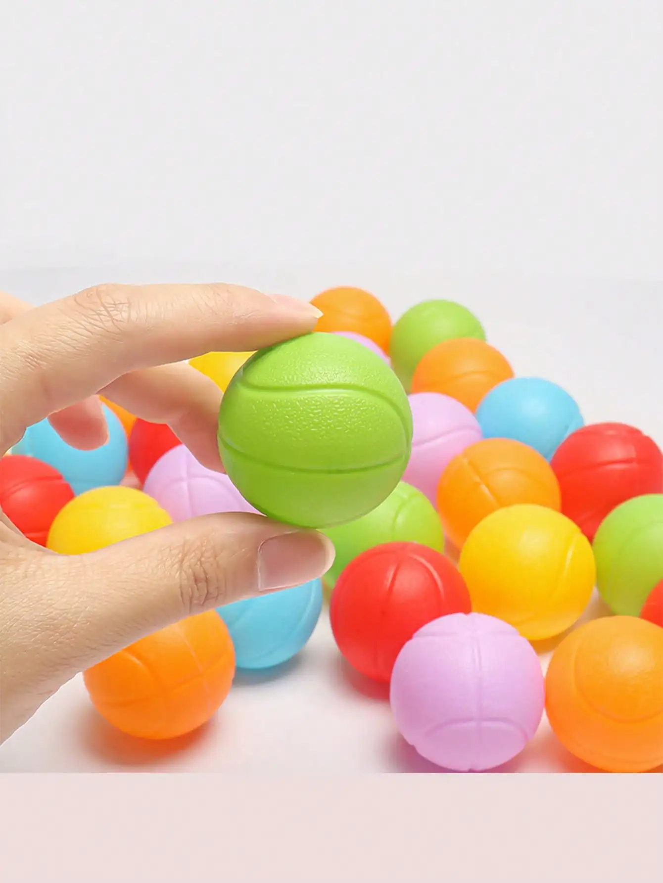 لعبة إرجاع الكرة الملونة، إنها لعبة دماغ لتطوير سطح المكتب تستخدم تصنيف الألوان لممارسة التنسيق بين اليد والعين #3