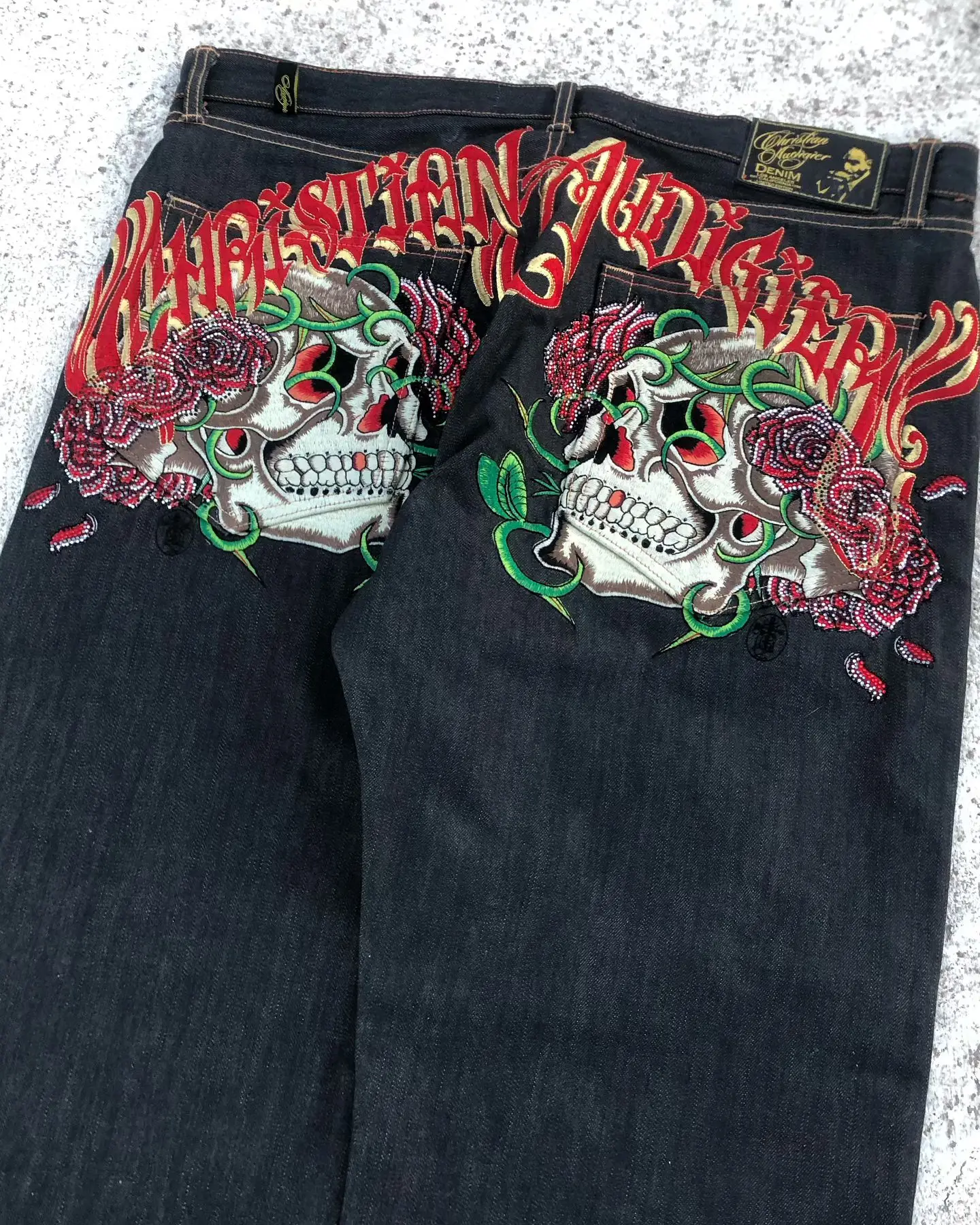 Goth Hip Hop Oversized Skull Embroidery Pattern Y2k Baggy Jeans New Men and Women Straight Black Jeans Retro Casual Denim Pants