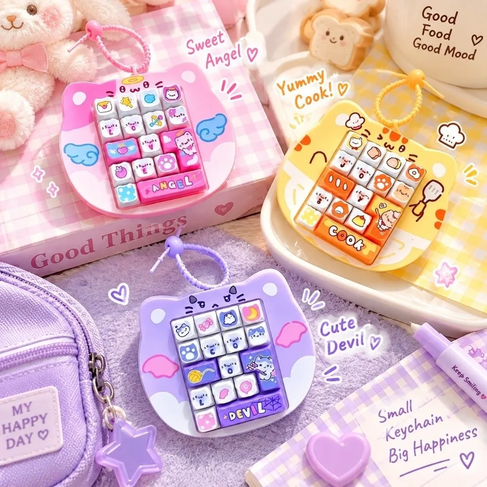 16 Key Fidget Button Cute Design Cat Shape Mini Keyboard Pendant Creative Style Bag Hanging Ornament Keyboard Keychain