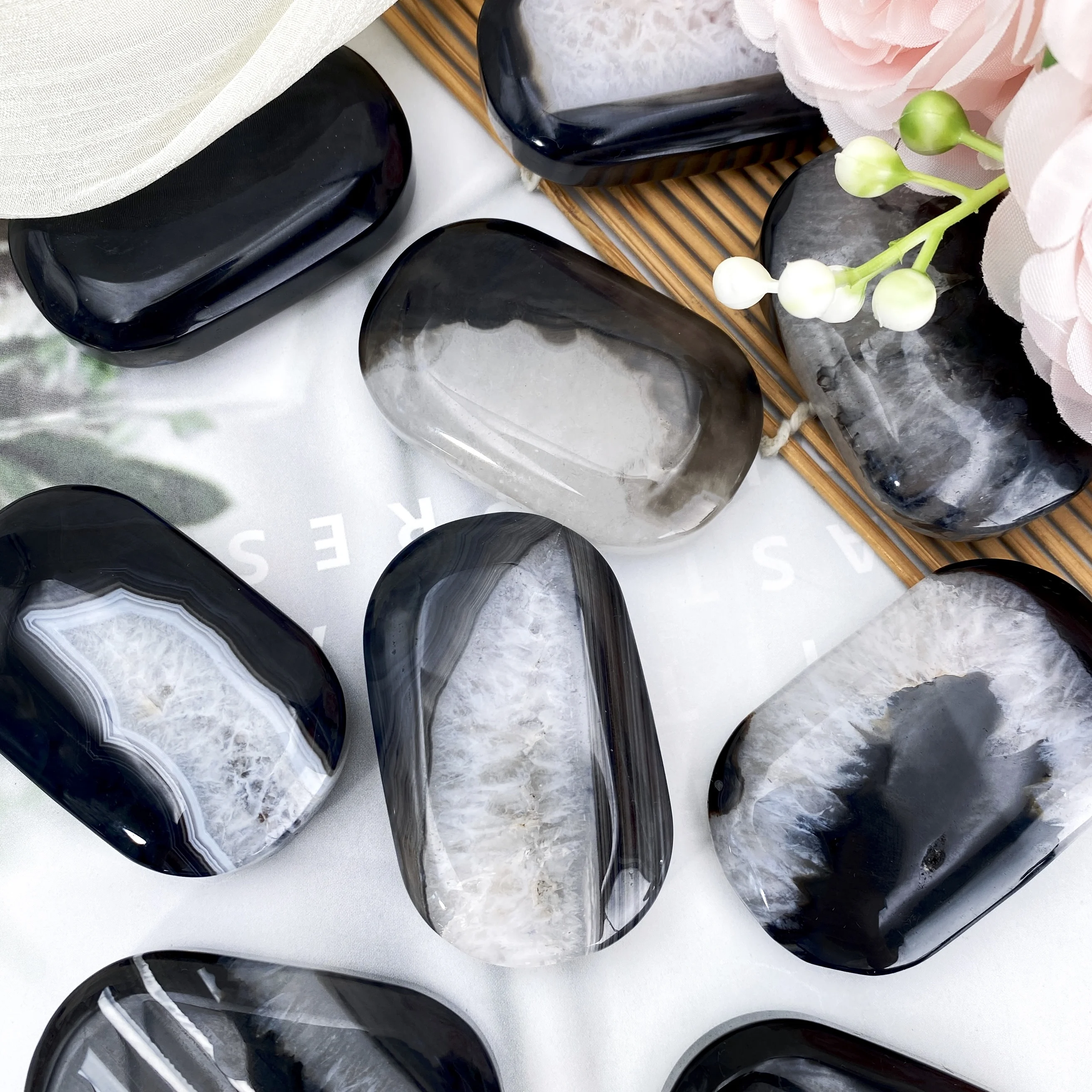 1pc Natural Black Onyx Agate Oval Plam Stone, Crystal Ornament, DIY Idea, Creative Home Office Desktop Decorations, Perfect Gift