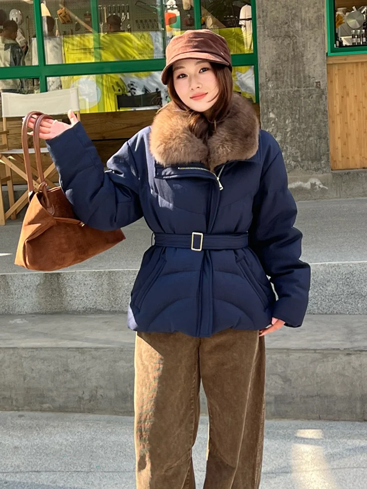 Parka à col en fourrure de renard naturelle pour femme, veste bouffante de luxe avec ceinture, doudoune d'hiver en duvet d'oie, vêtements décontractés, nouvelle mode