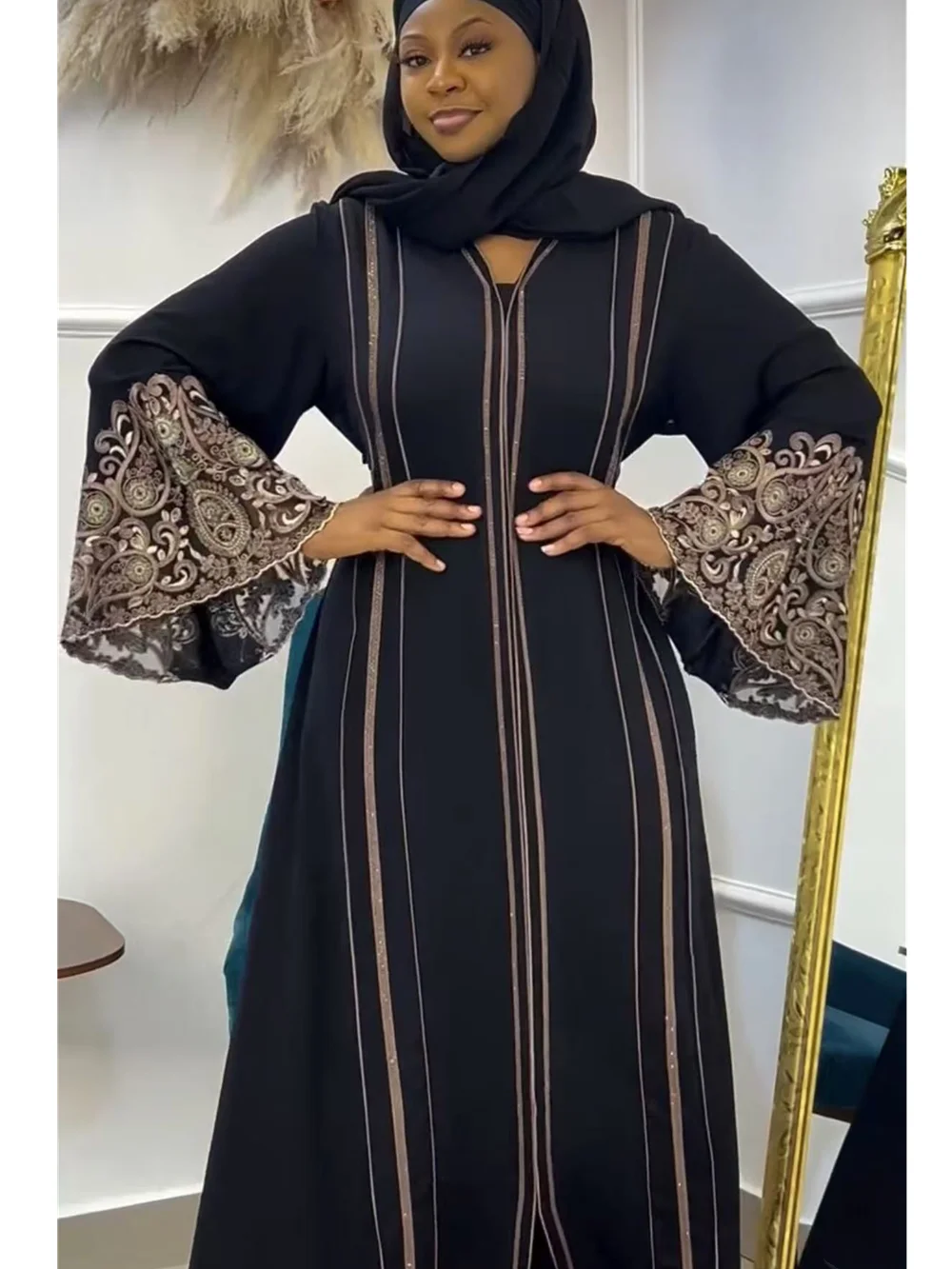 

Abayas For Women Dubai Luxury 2025 African Muslim Fashion Dress Caftan Marocain Evening Party Dresses Boubou Robe Djellaba Femme