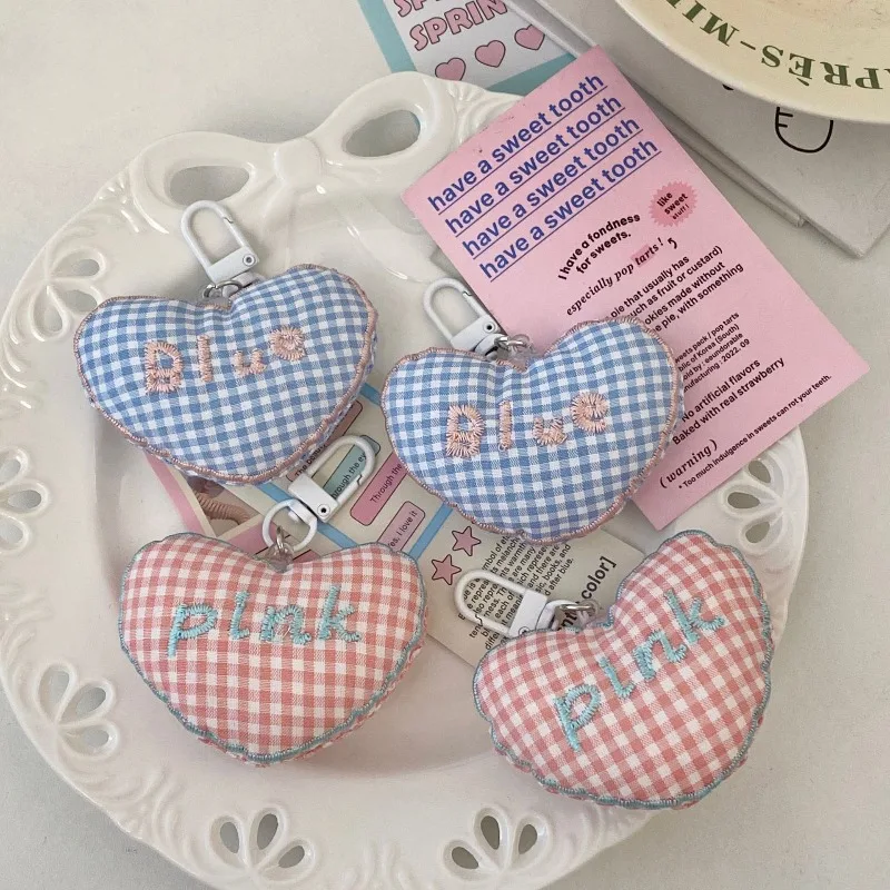 

Keychain Cute Women Accessories Checkered Love Bag Charm Backpack Clothes Doll Decoration Kawaii Girl Festival Gift Wholesale