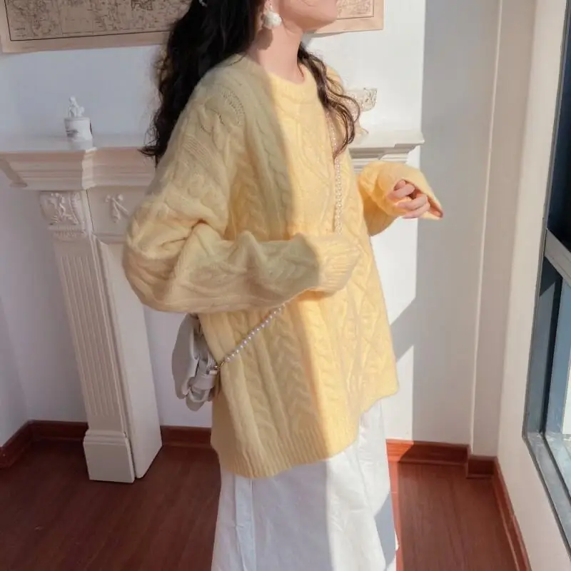 ملابس منزلية عصرية سترة نسائية تريكو سترات نسائية موضة 2025 ملابس شتوية للسيدات وسترات علوية تسحب فرو نسائي