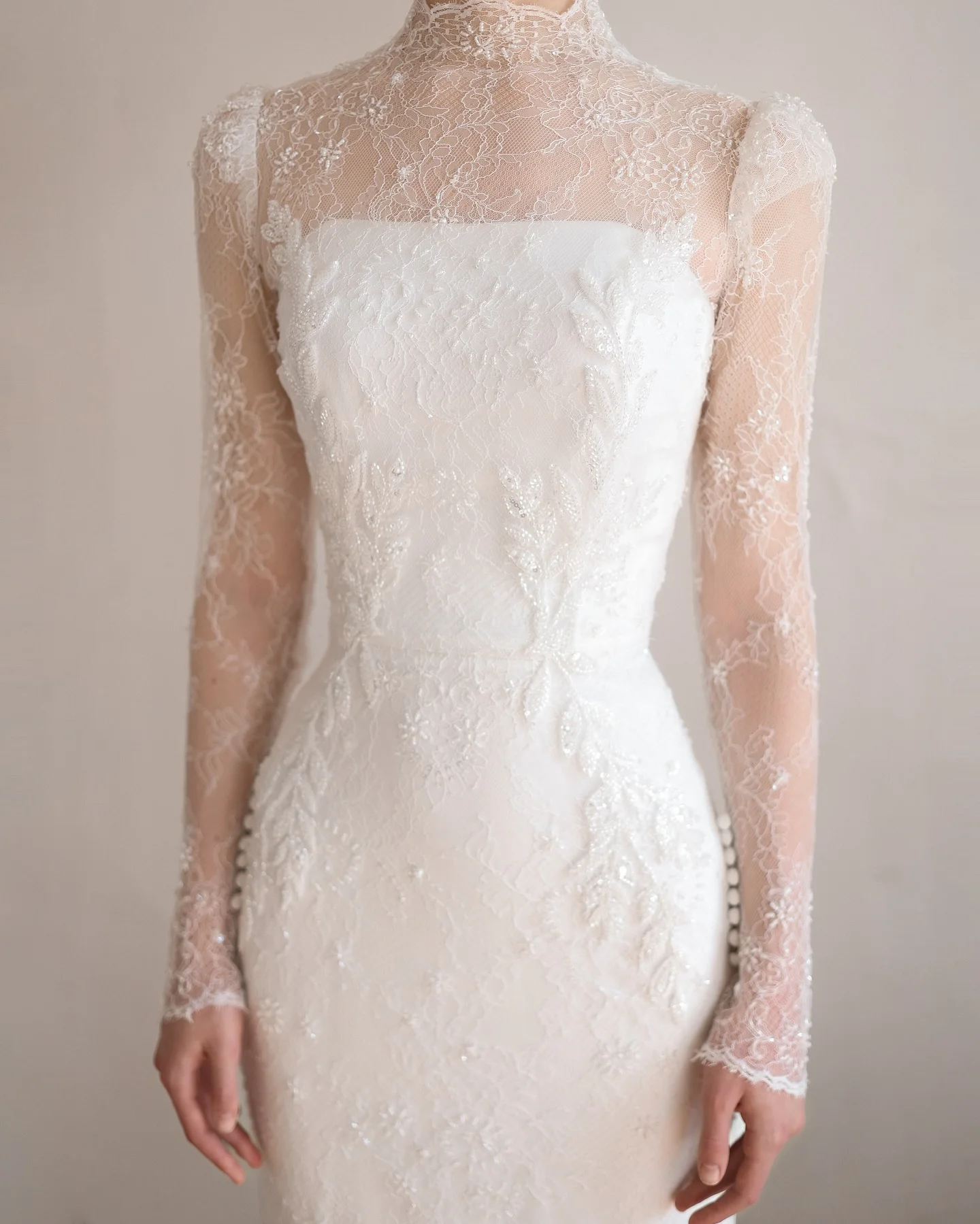 Sharon Said Elegantes weißes Meerjungfrau-Hochzeitskleid, einfache Langarm-Spitze-Brautkleider SW539 Maßgeschneidert