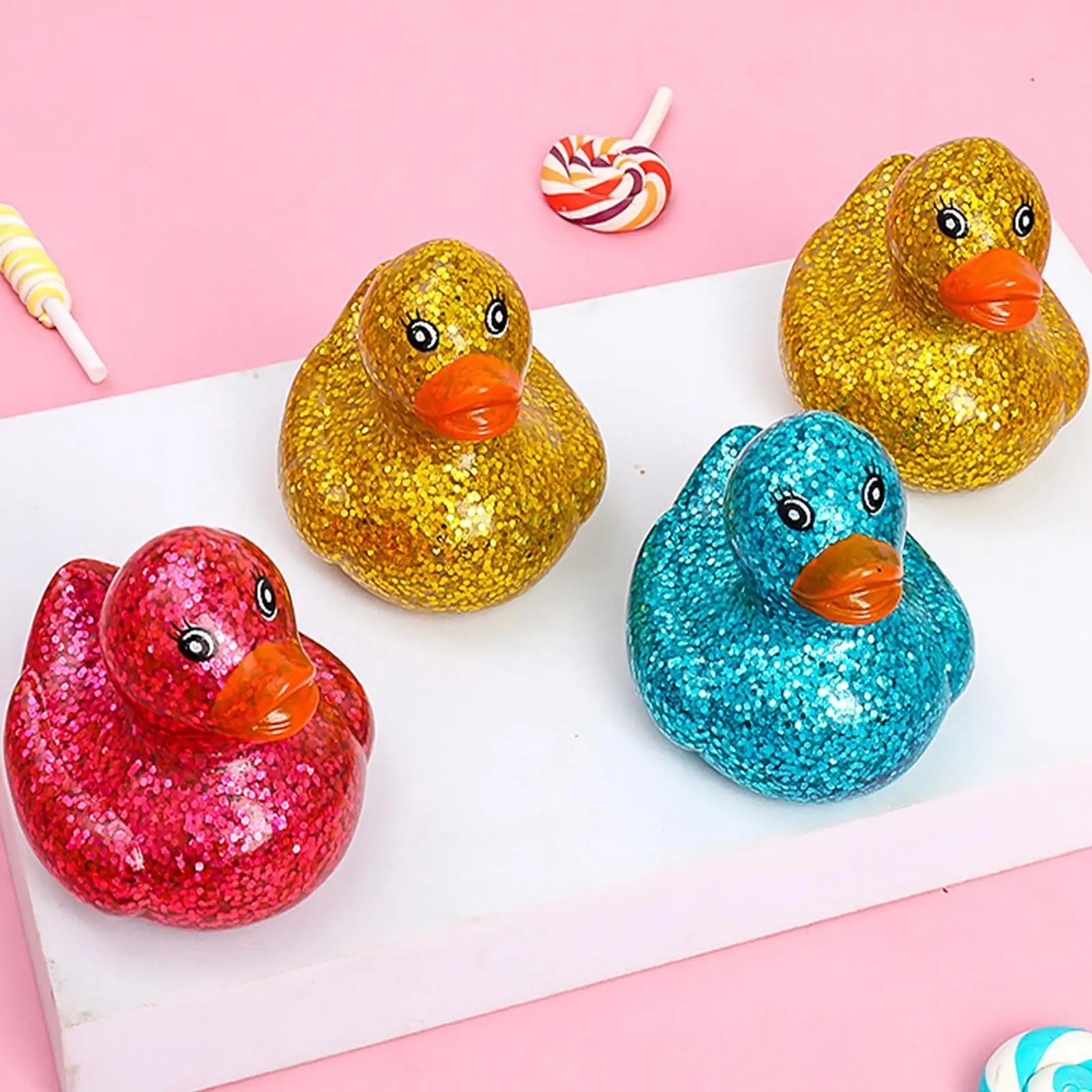 Soft Funny Cute Duck Shaped Kids Bath Toy Floating Water Play Gadget With Squeaker Squeeze Plaything Interactive Toy