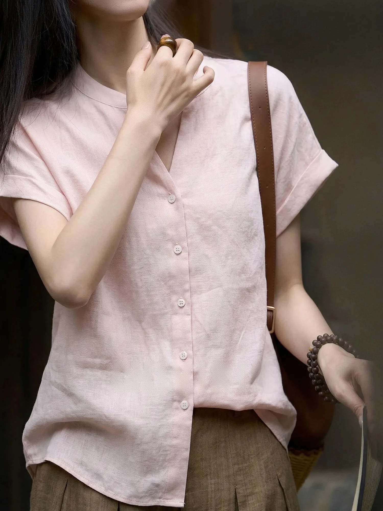 

Элегантная льняная рубашка с коротким рукавом, женская летняя футболка, универсальный топ для повседневной носки, стиль Chivirin, повседневный шик.