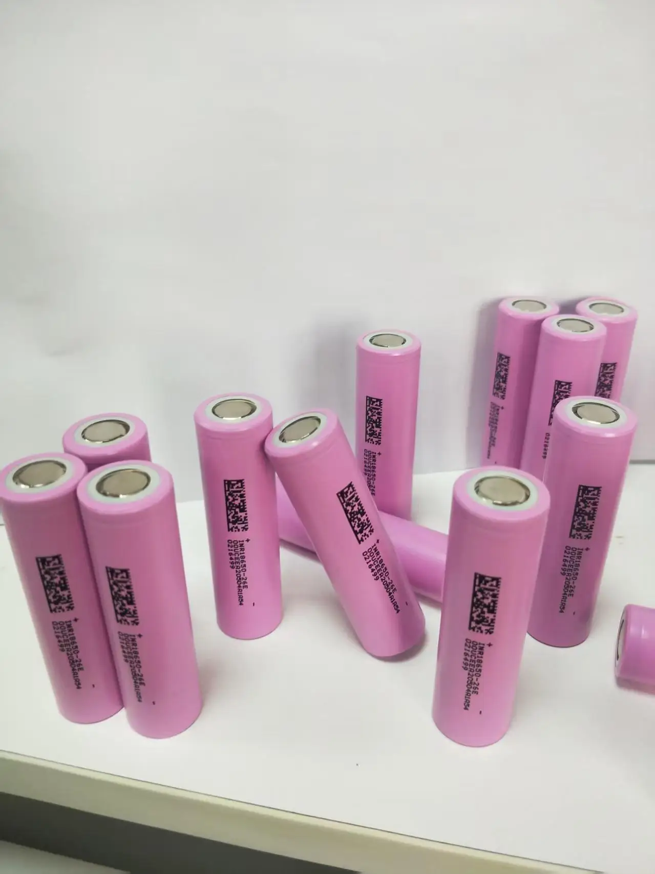 

Прямая продажа с фабрики, новый аккумулятор класса A INR 18650-26E, 3,7 В, 2600 мАч, литий-ионная аккумуляторная батарея 18650, оптовая продажа