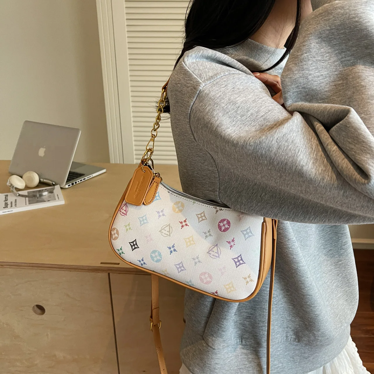 

High End Retro Fashion Luxury Handheld Shoulder Underarm Bag For Women Summer Chain Strap Crossbody Purse Premium Quality