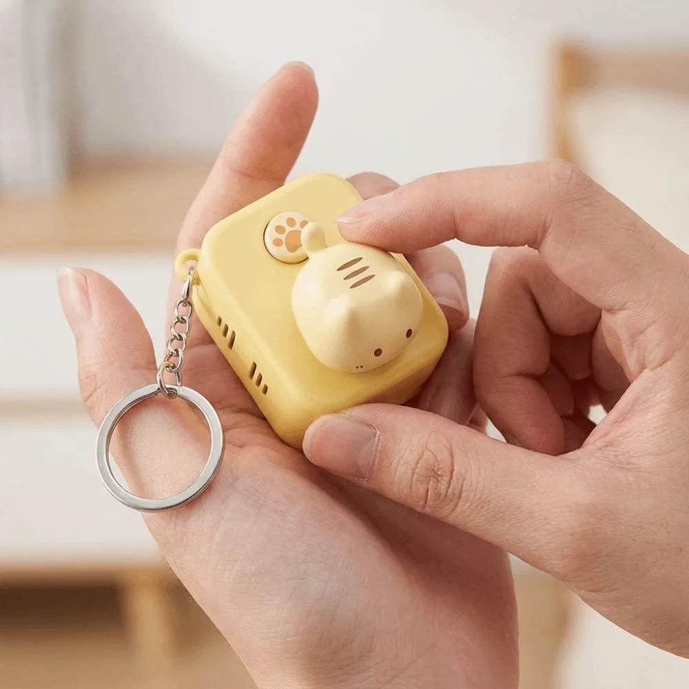 Cute Plastic Cat-shaped Key Pendant with Music Funny Paw Button Keychain Cartoon Sounding Mini Office Desk Decor Student