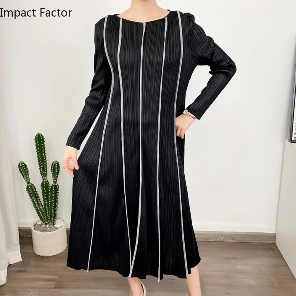 

Miyake Pleated Fashion Dress Long Striped O-Neck Three-quarter Sleeve Mid-Calf Dresses for Women 2024 Spring and Summer New