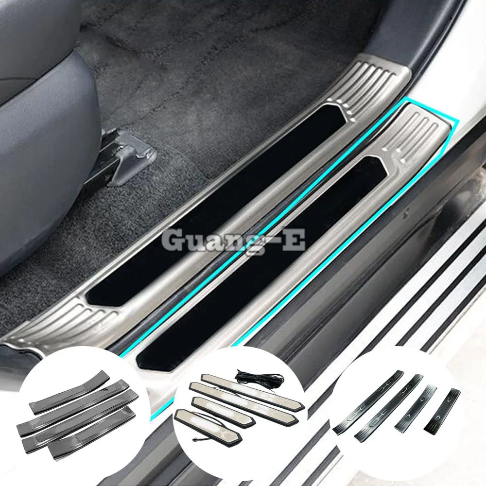 Car Accessories Stainless Steel Pedal Door Sill Scuff Plate Exterior Outside Threshold Parts For Toyota Rav4 2019 2020 2021 2022