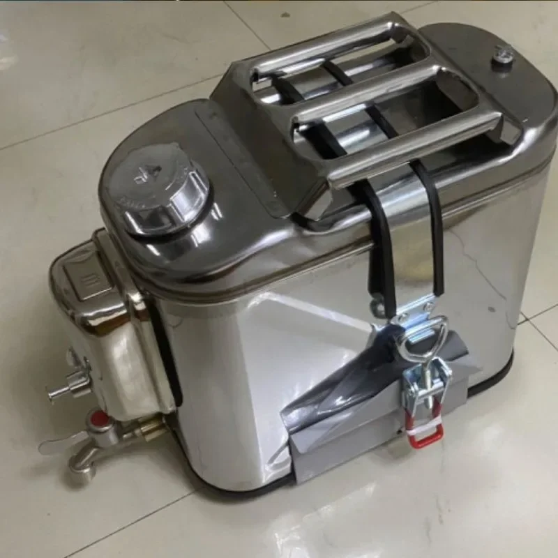 Easy loading and unloading truck stainless steel hand washing water tank, kettle bucket lock installation 15 liters