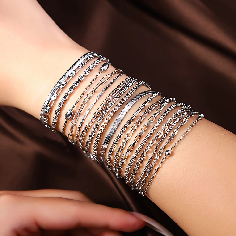 11Pcs【Random】Women's Fashionable Stainless Steel Bracelets, Elegant and Luxurious Non-Fading Women's Jewelry Set, Suitable for Daily Wear and Parties Birthday Gift