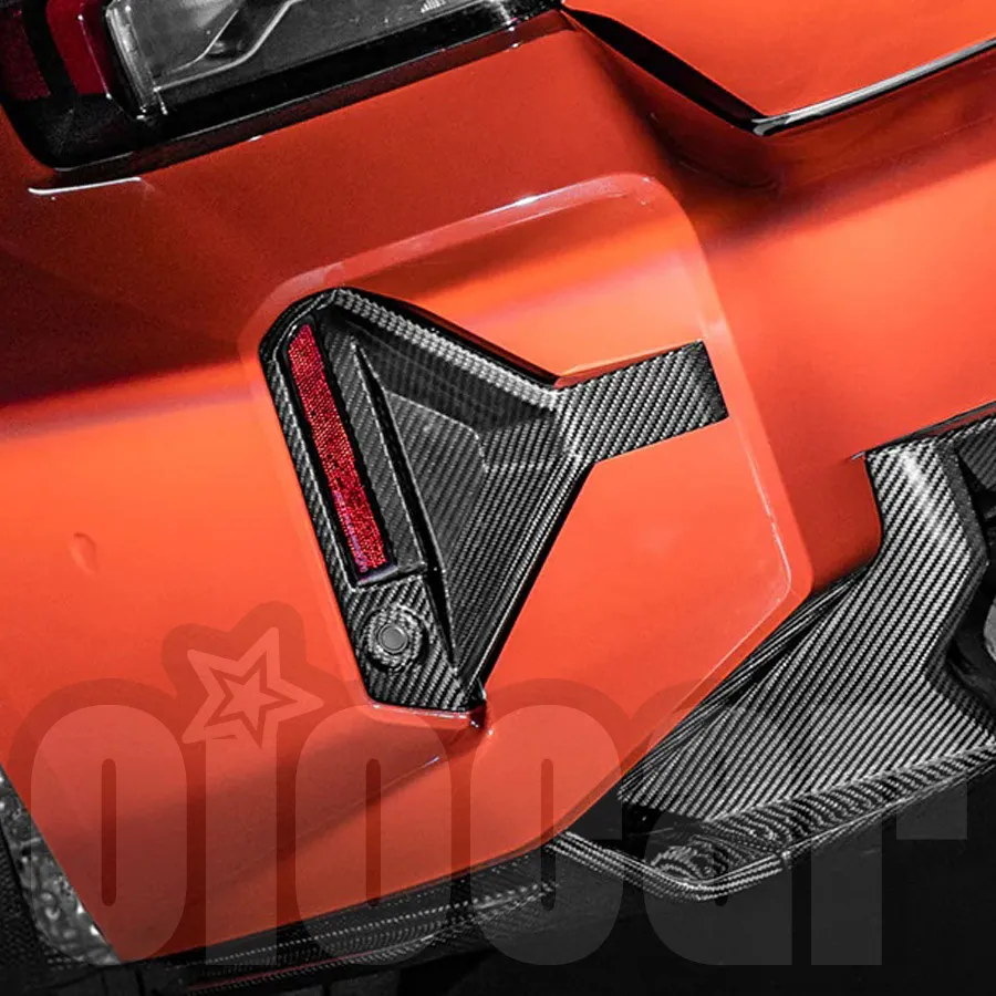 

oiomotors SQ Style Dry Carbon Rear Bumper Reflector Trim Set for BMW G87 M2