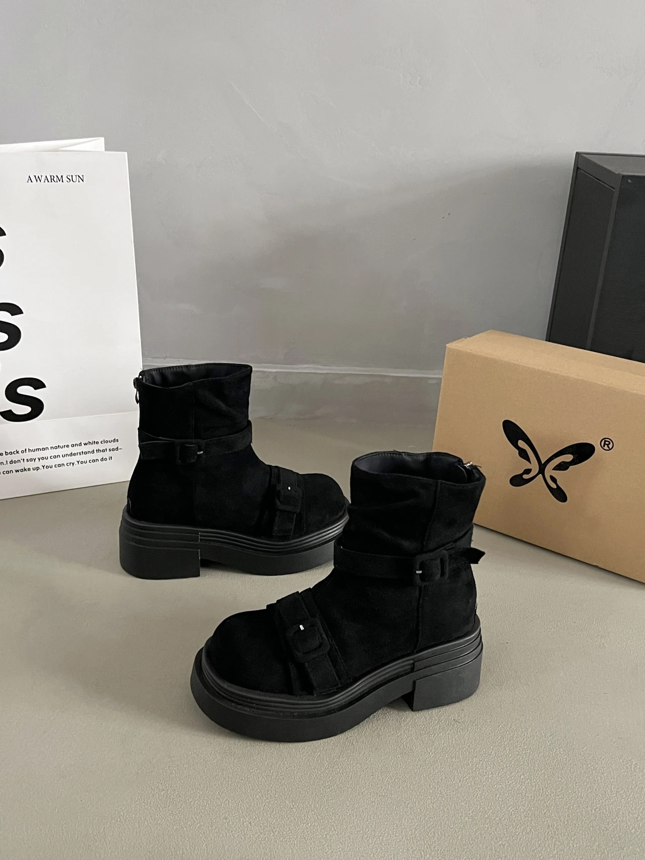 Retro suede low cut high rise short boots for autumn and winter of 2026