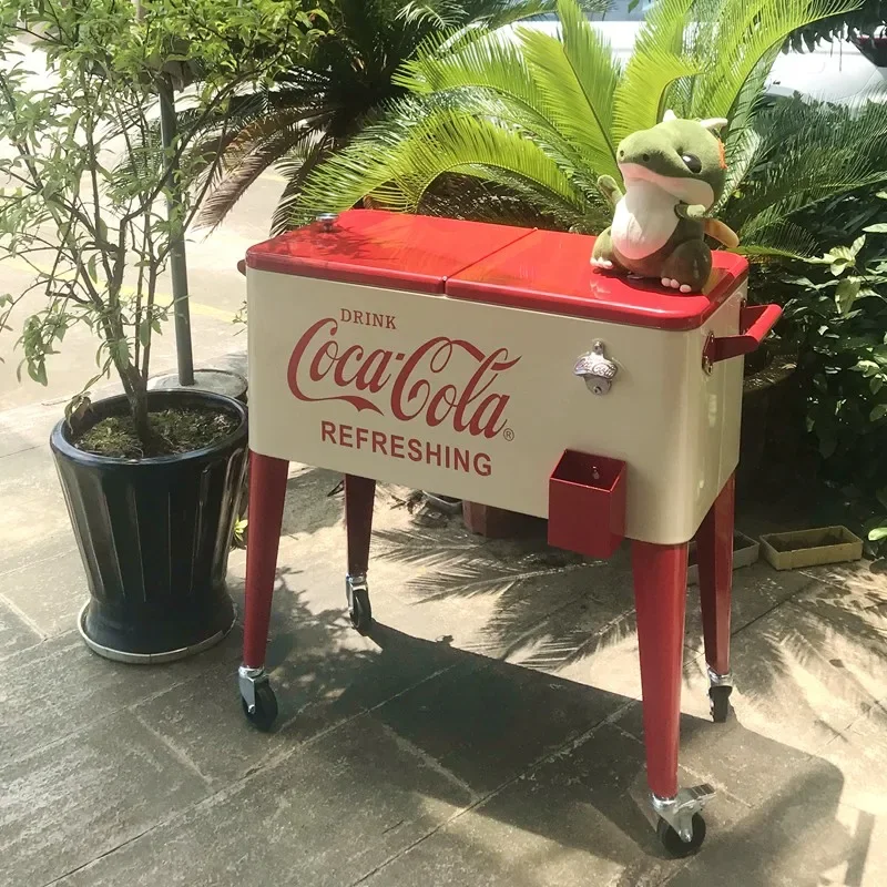 Auto isolata per esterni Coca Cola in stile americano, carrello piccolo, scatola portaoggetti, frigorifero a spinta manuale da campeggio, armadietto