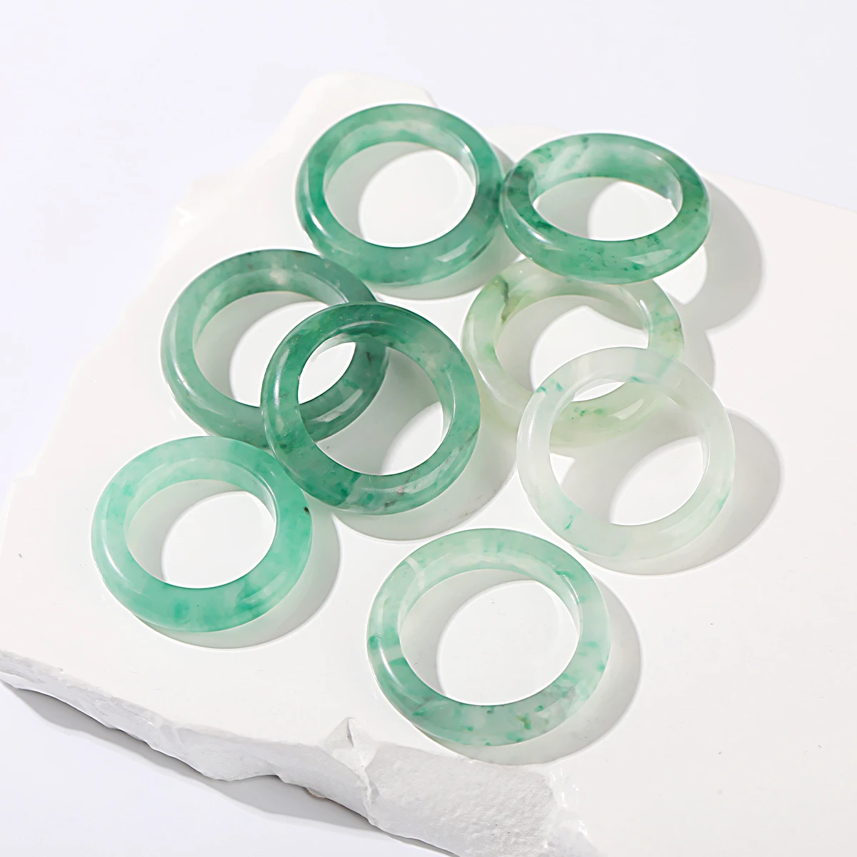 JD Natural Stone African Green Dulong Jade Carved Crystal Band Rings Women Men Vintage Energy Healing Finger Rings Friend Gifts