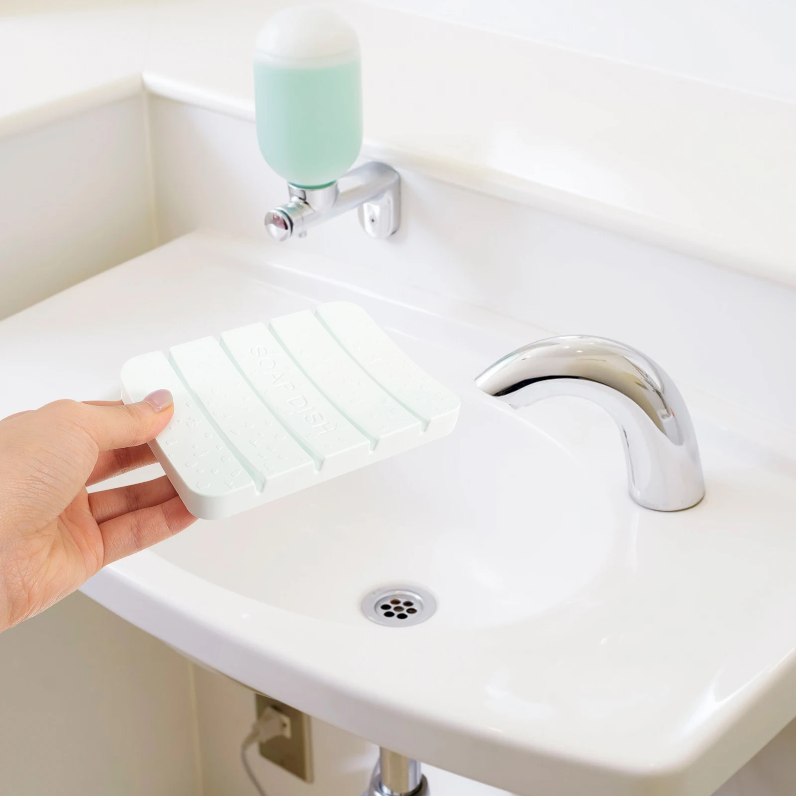 

Diatomaceous Earth Soap Pad Holder Drainage Tray Design Premium Diatomite Material Absorbent Bath Kitchen Household Square Mat
