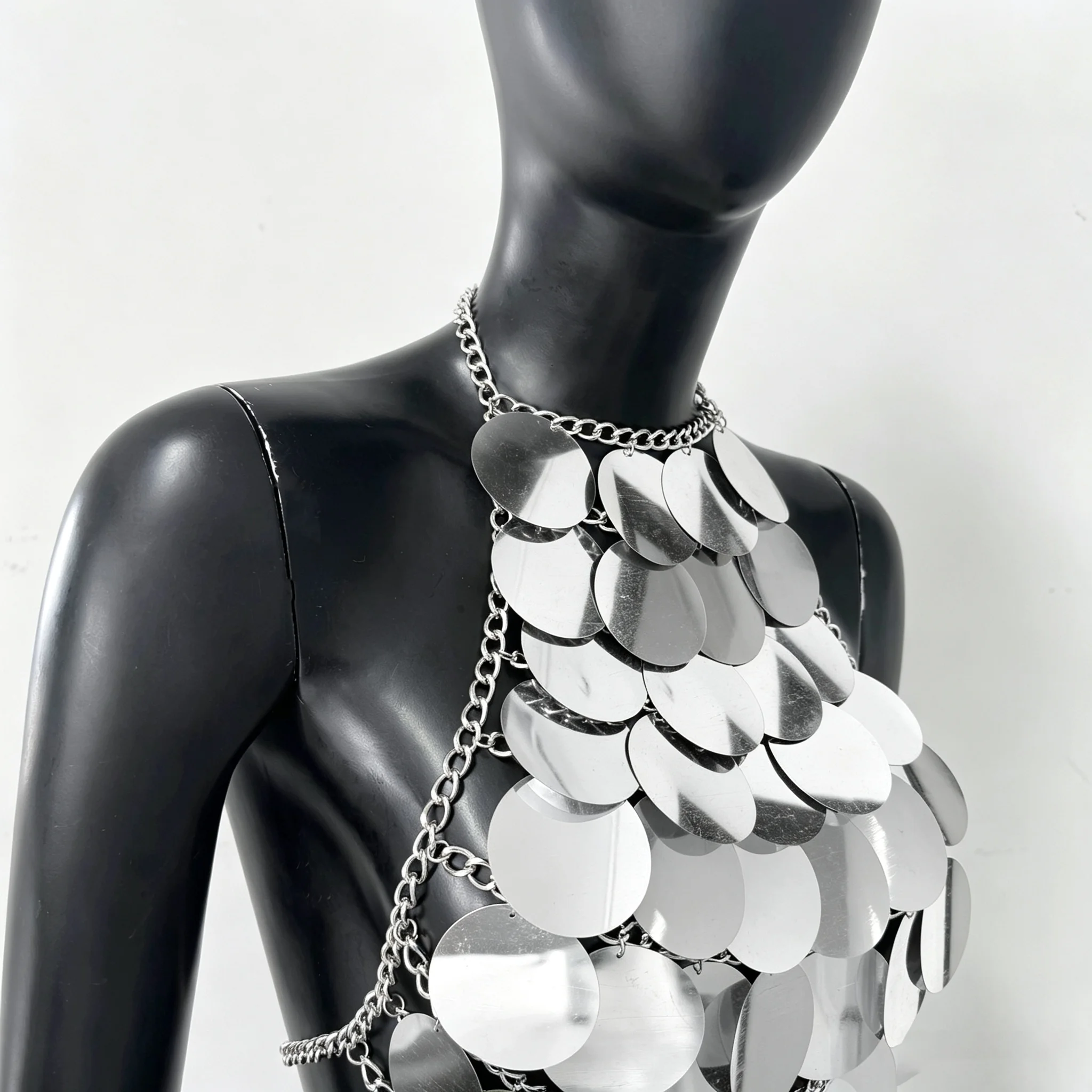 Damen Metall-Pailletten Rückenfreies Top Sexy Ausgeschnittenes Neckholder-Oberteil Handgefertigtes Träger-Top Rave Festival Party Tanktop Crop Top – Detail 12