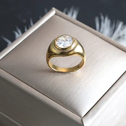 ZMfashion High Quality Stainless Steel Ring Women Inlaid Round Zircon Luxury Vintage Glossy Golden Ring Finger Jewelry Wholesale