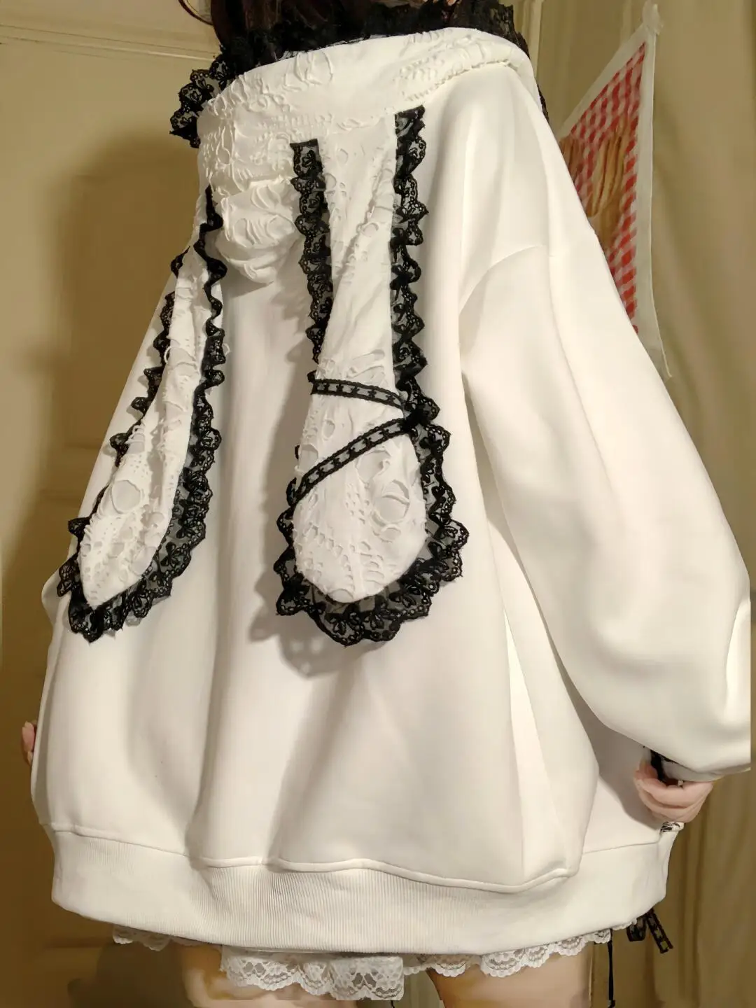 

Японская милая девчачья толстовка с капюшоном с кроличьими ушками в горошек, кружевная вышивка, свободная толстовка с капюшоном