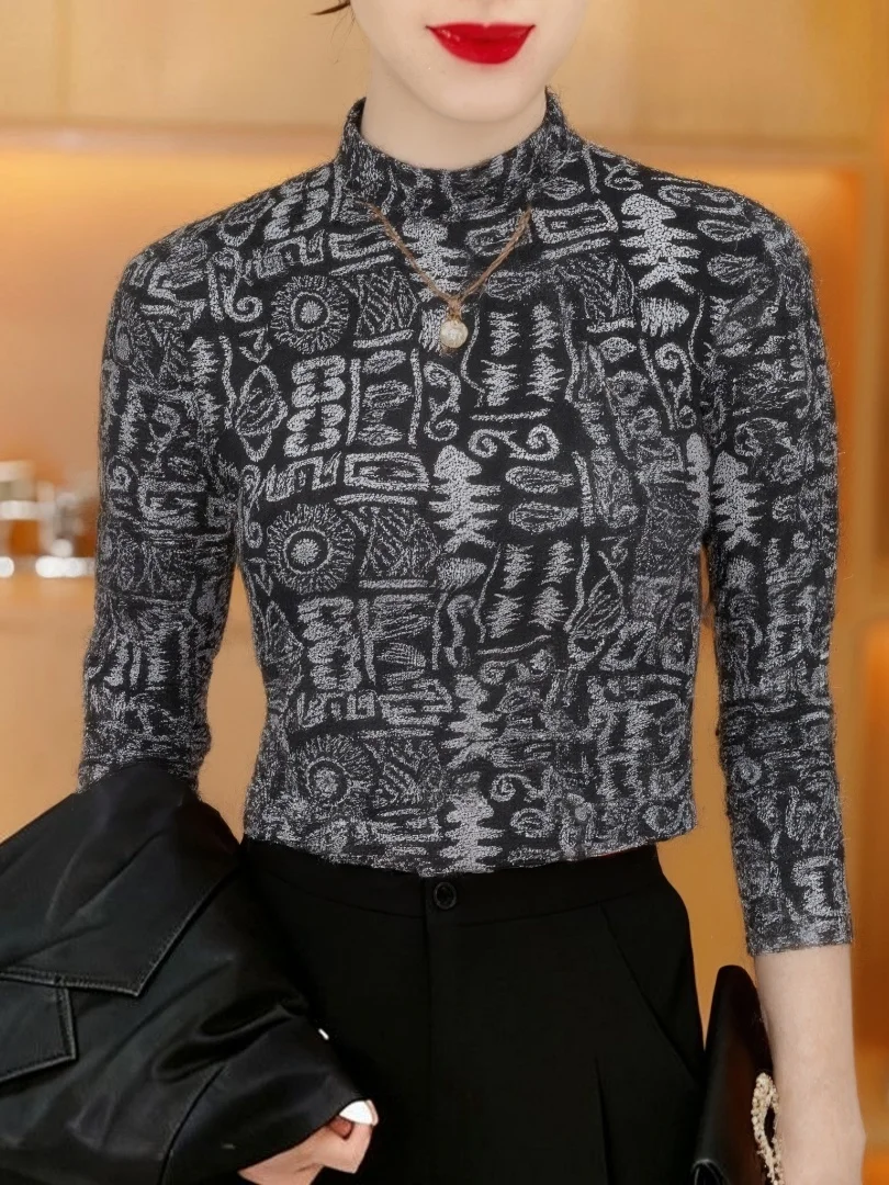 

Thickened Fleece Long Sleeve Printed Base Shirt for Middle-Aged Women Fashionable Anti-Aging Belly Covering Top Polyester Fiber