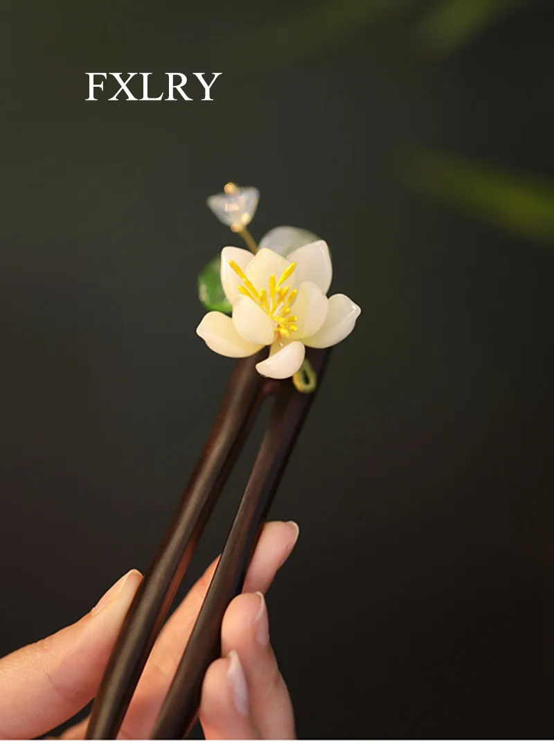 

FXLRY Original Design Handmade Simple U-shaped Hairpin With Lotus Hairpin