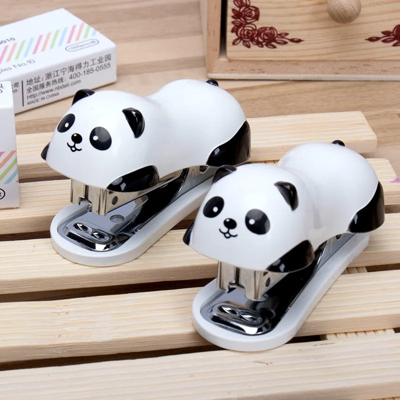 Deli Mini Panda Set Stapler kartun lucu portabel kecil NO.10 Staples kertas mengikat perlengkapan sekolah alat tulis kantor accecories