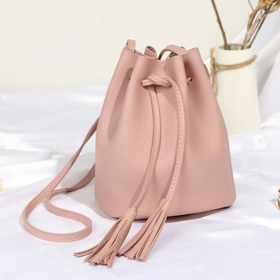 Casual women\'s drawstring tassel bucket bag female purse handbags pu leather single shoulder bag daily shopping bag sac a main