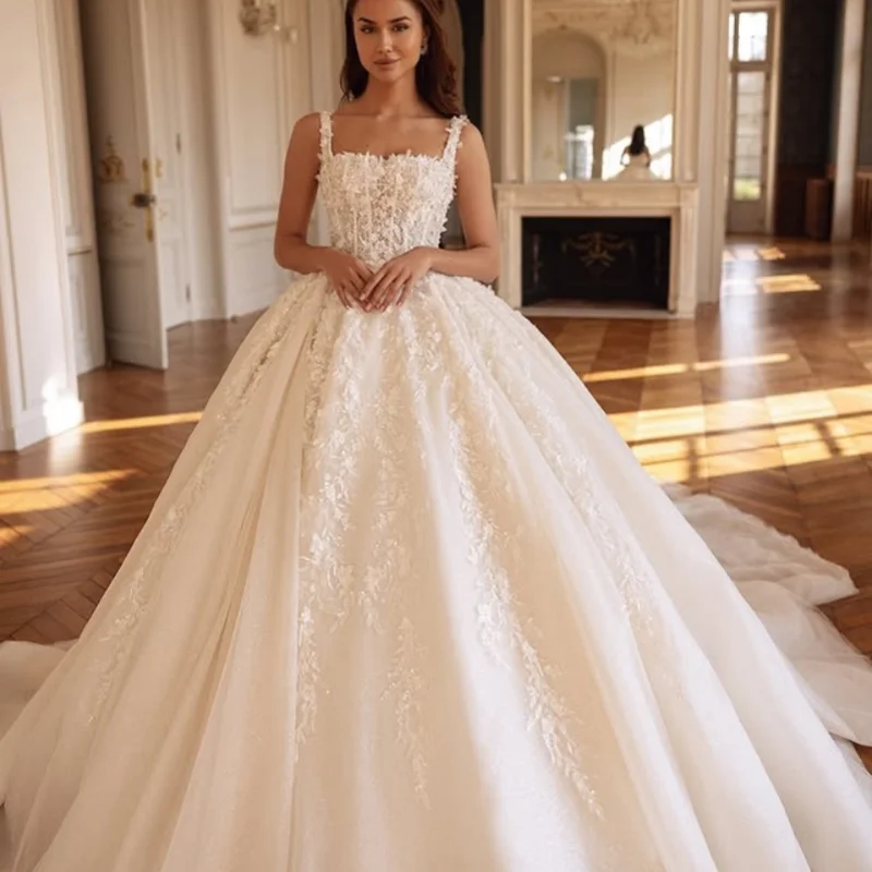 

Customized ivory white Royal Wedding Dresses Long tail Lace applique Tull crystal Lace 3D flower Made Robe De